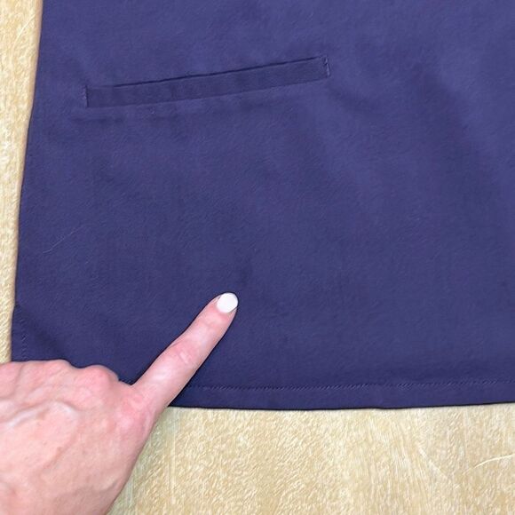 Figs Casma Three-Pocket scrub top - Picture 5 of 9